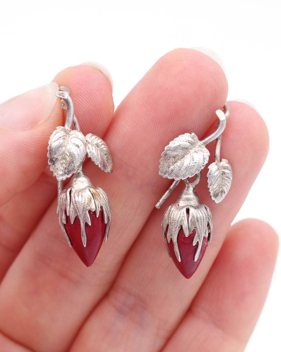 French Victorian Silver-tone Rose Bud Earrings With Red Glass Pearls, Circa 1880 -photo-3