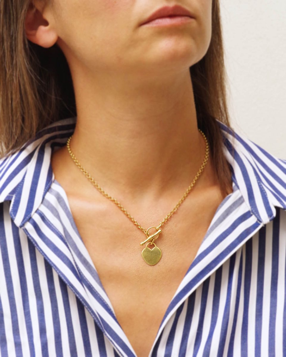 French Y2k 18k Gold Chain With T Bar Toggle Clasp, Vintage 2000s Solid Gold Flat Heart Charm-photo-4