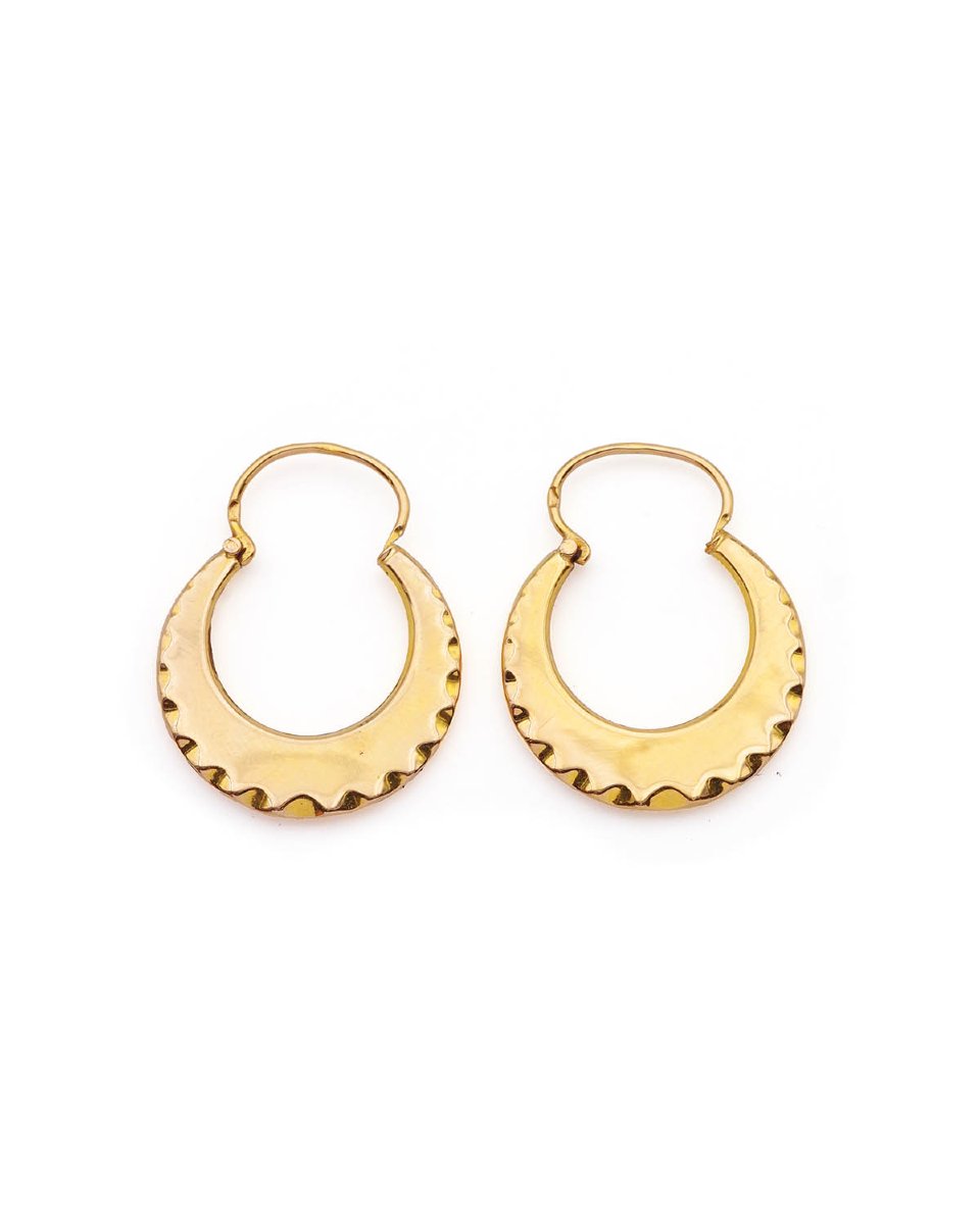 Boucles Créoles dentelées vintage en or 18 karats-photo-2