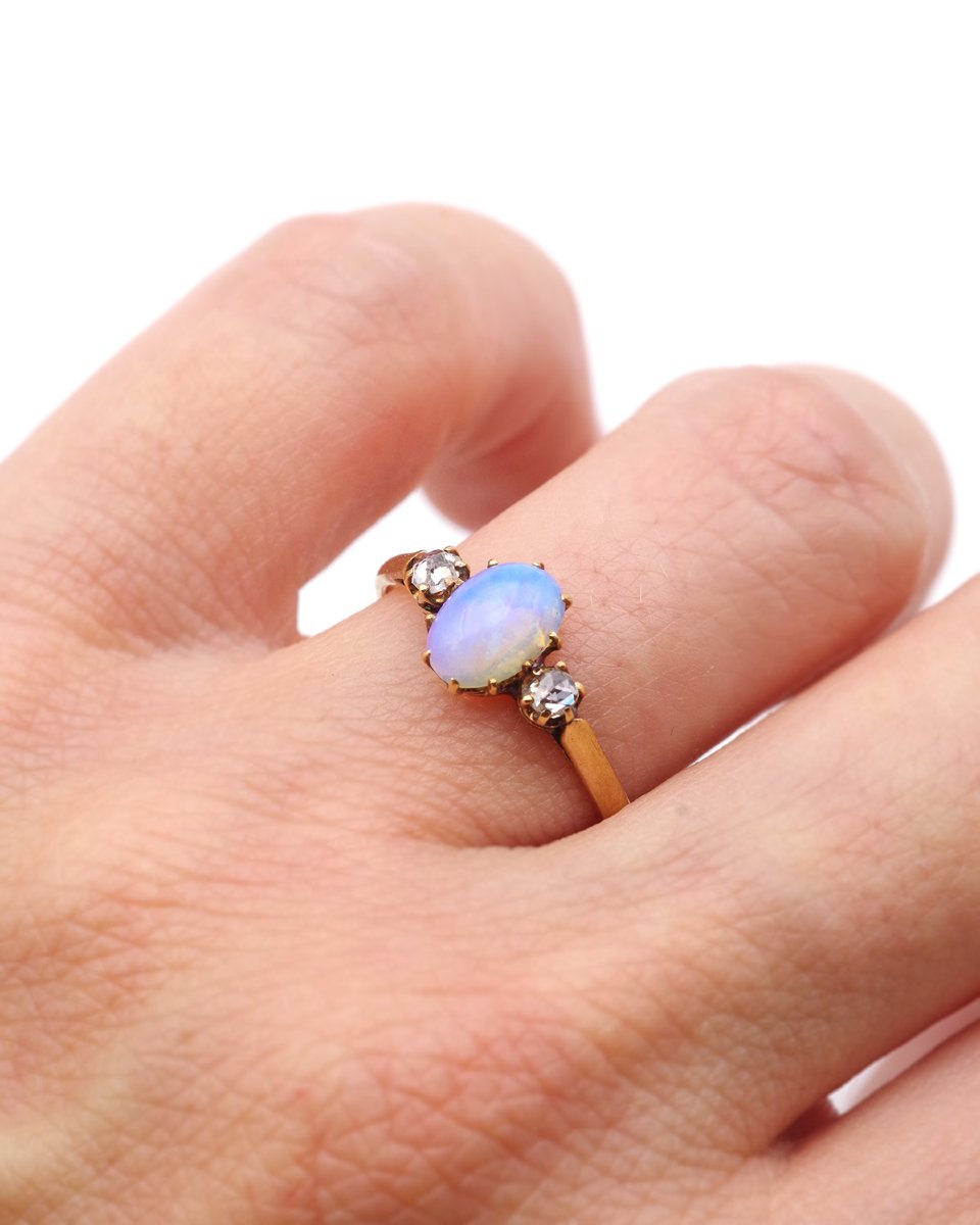 18-karat Gold Opal And Diamond Ring, Antique Ring-photo-4