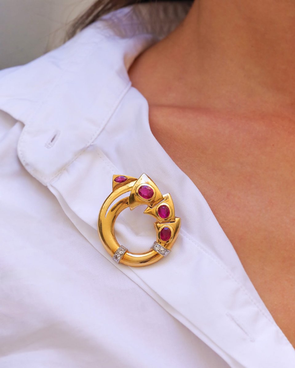 Broche circulaire rubis 2.2 cts non chauffés, diamants en or 18 karats et platine-photo-2