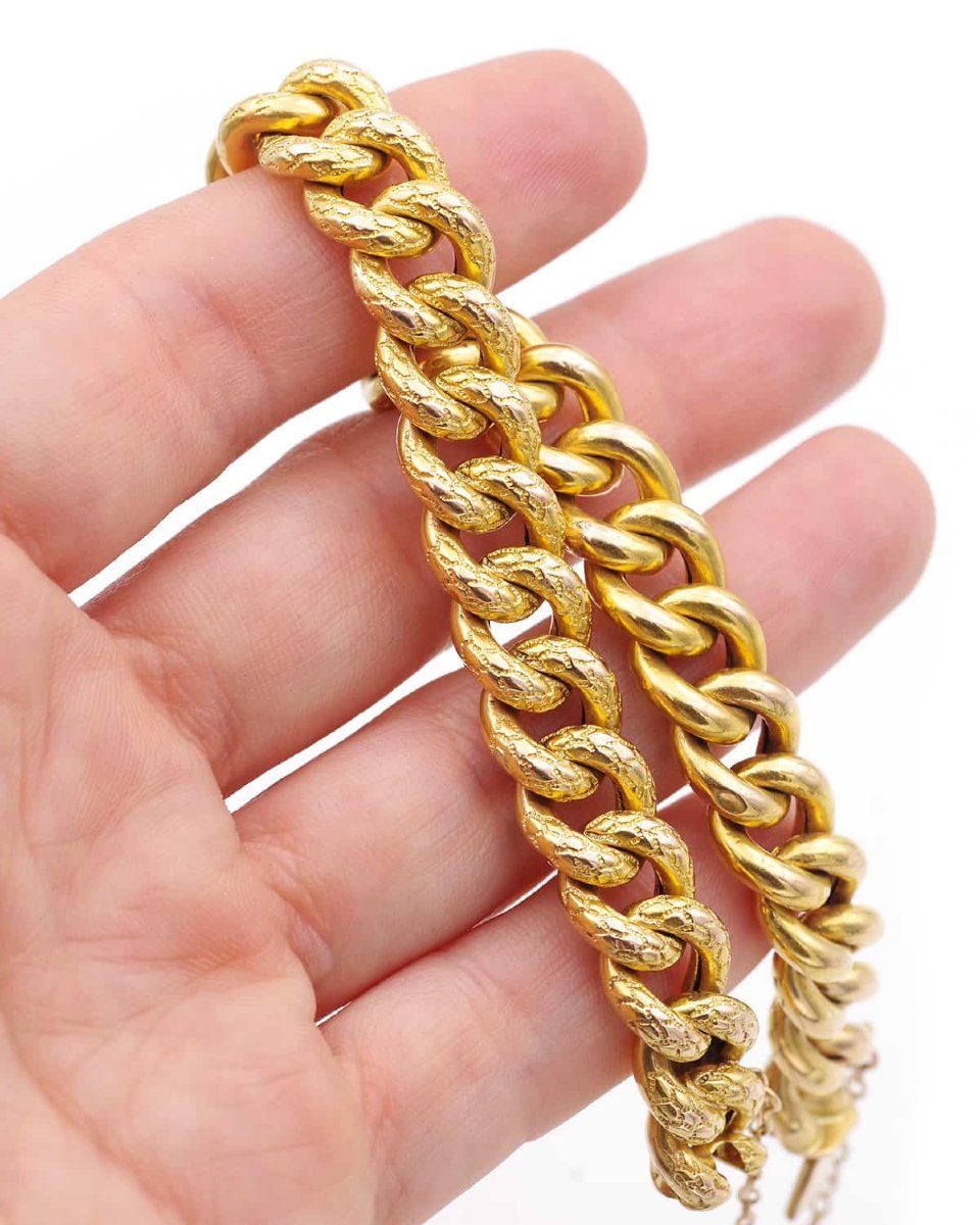 Antique 1900s French Butter Gold Curb Link Bracelet, Scale Engraved Pattern Mesh Chain Bracelet-photo-2