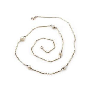 Art Deco Necklace With Fine Pearls In An 18-karat Gold Chain