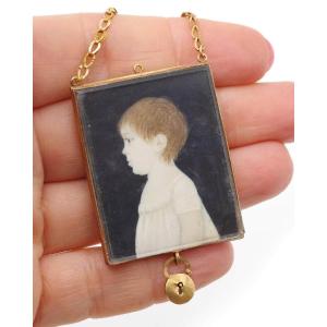 Médaillon Premier Empire en or 18 karats