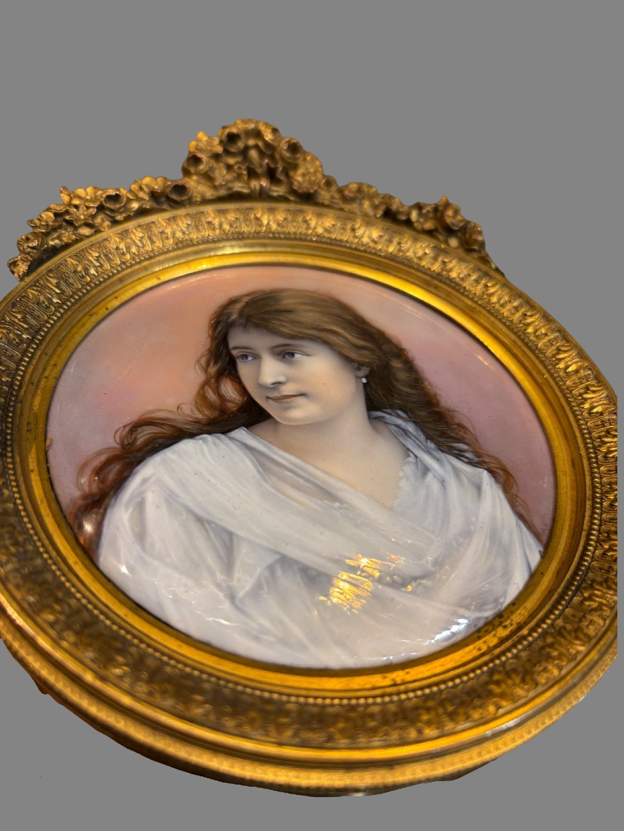 Miniature portrait de femme XIX eme . Cadre en bronze -photo-2