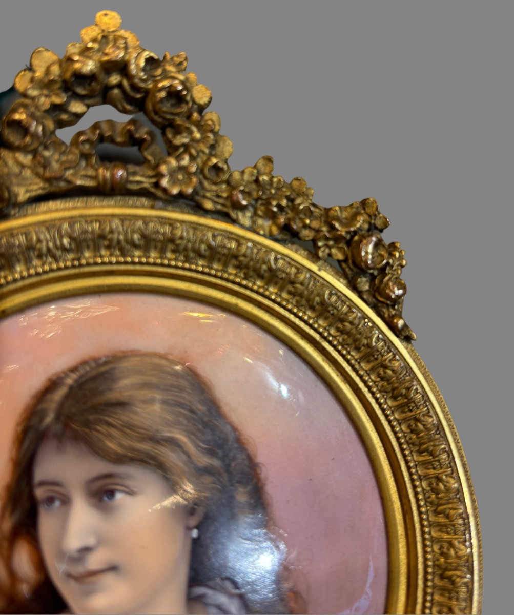 Miniature portrait de femme XIX eme . Cadre en bronze -photo-3