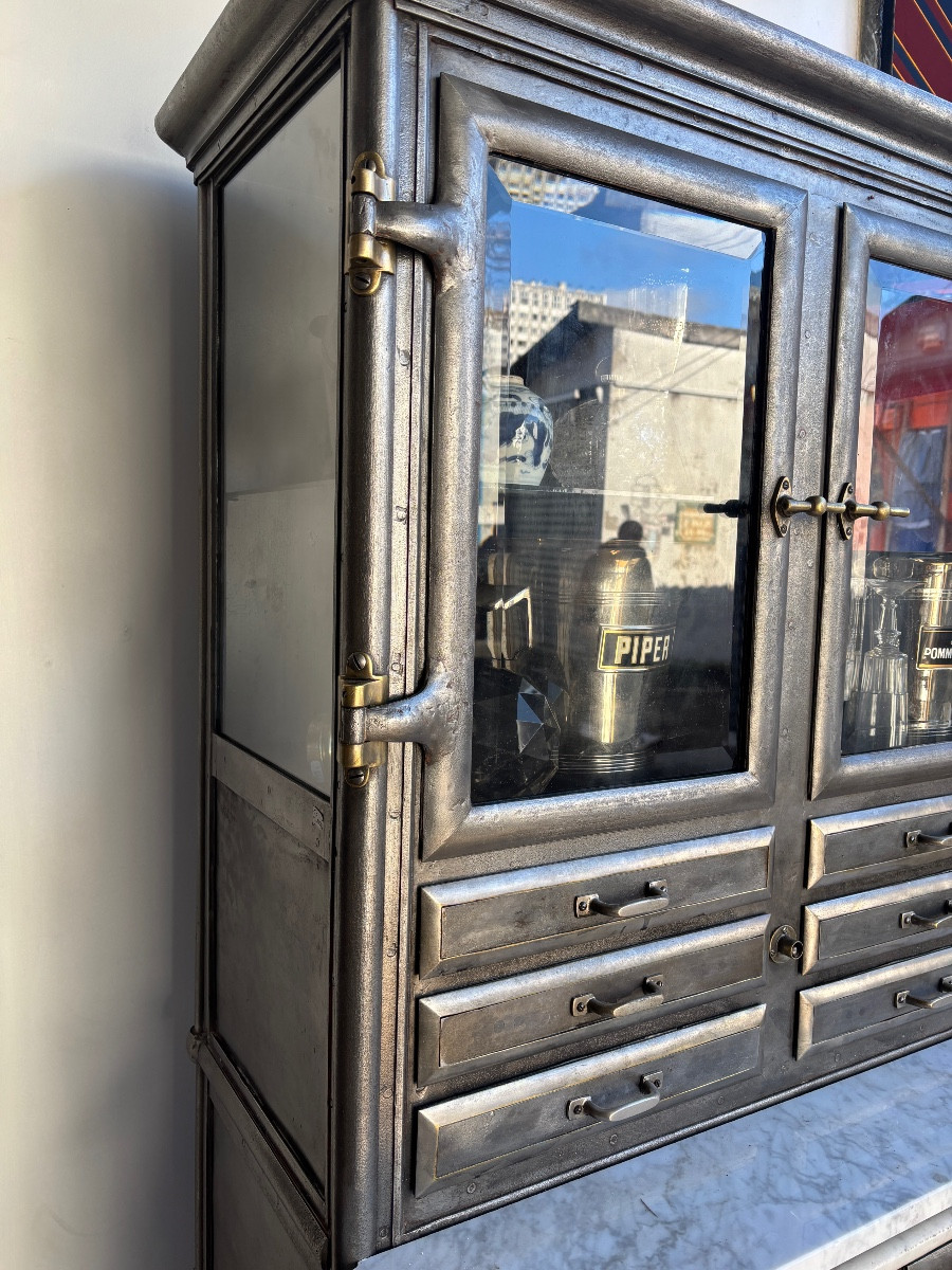 Dentist's Office. Early 20th-century Professional Furniture.-photo-2