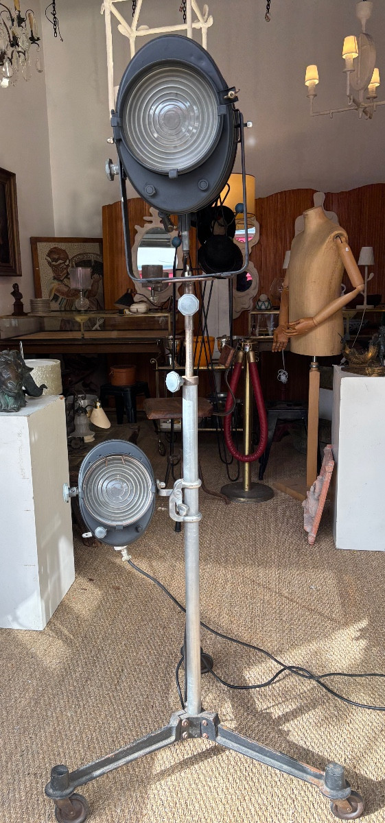 Cream Cinema Projector 1950 -1960