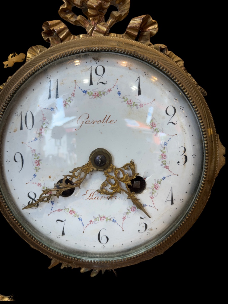 Pendule portique en marbre et bronze de style Louis XVI -photo-3