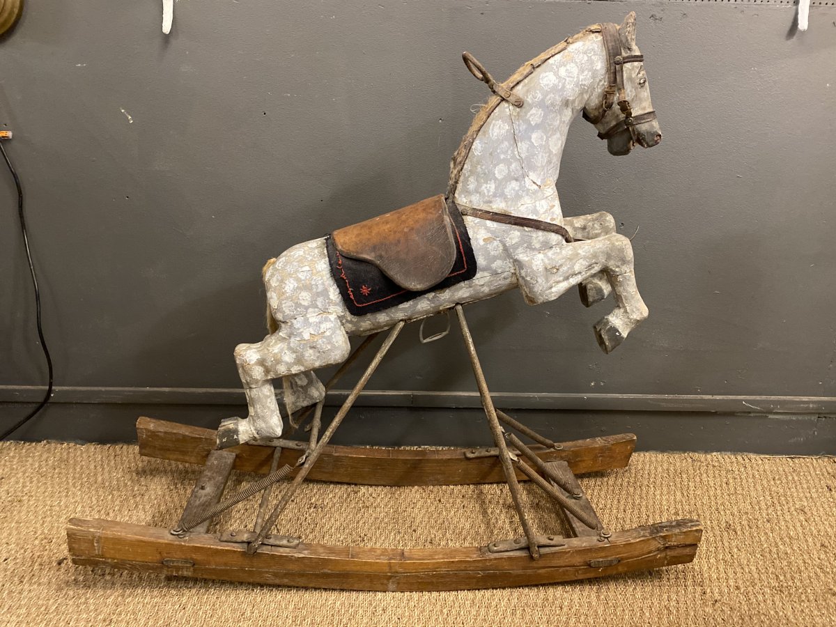 Cheval à bascule ancien en bois -  France