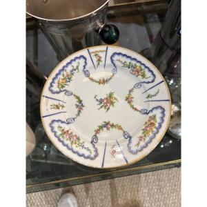 Série d assiettes à dessert  en porcelaine milieu xx eme 