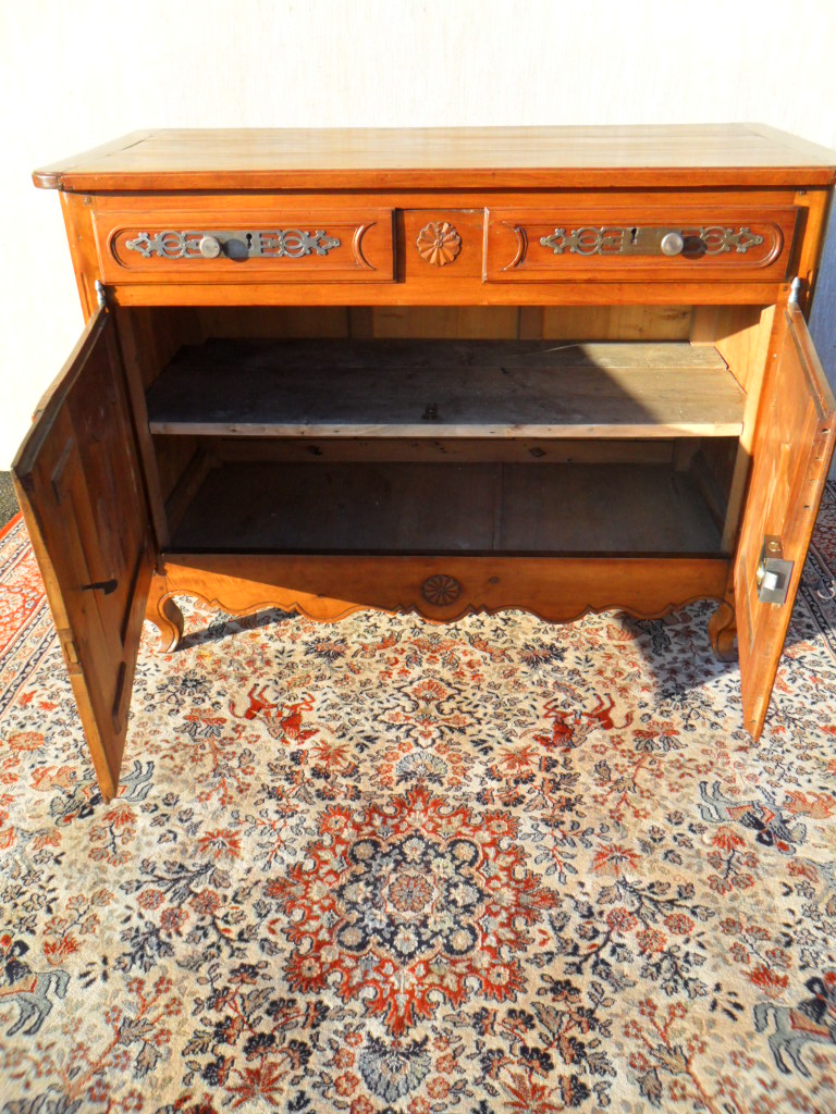 Buffet Style Louis XV Cherry-photo-3