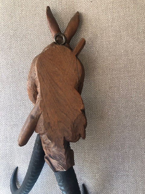 Porte-fouet/ patère en forme de lièvre , bois sculpté Forêt Noire vers 1880/1900-photo-1