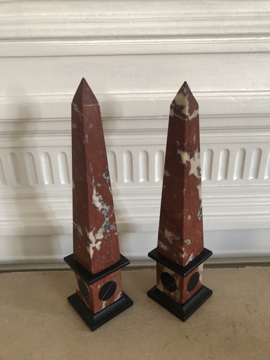 Paire de petits obélisques en marbre rouge 19e-photo-3