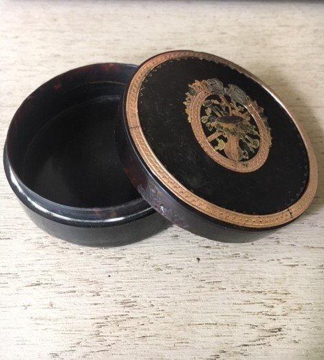 Round Box In Tortoiseshell With Centered Gold And Silver Decor, 18th Century-photo-3