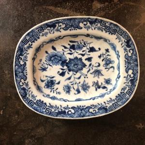 Petit plat  décor "bleu et blanc" Chine XIX e