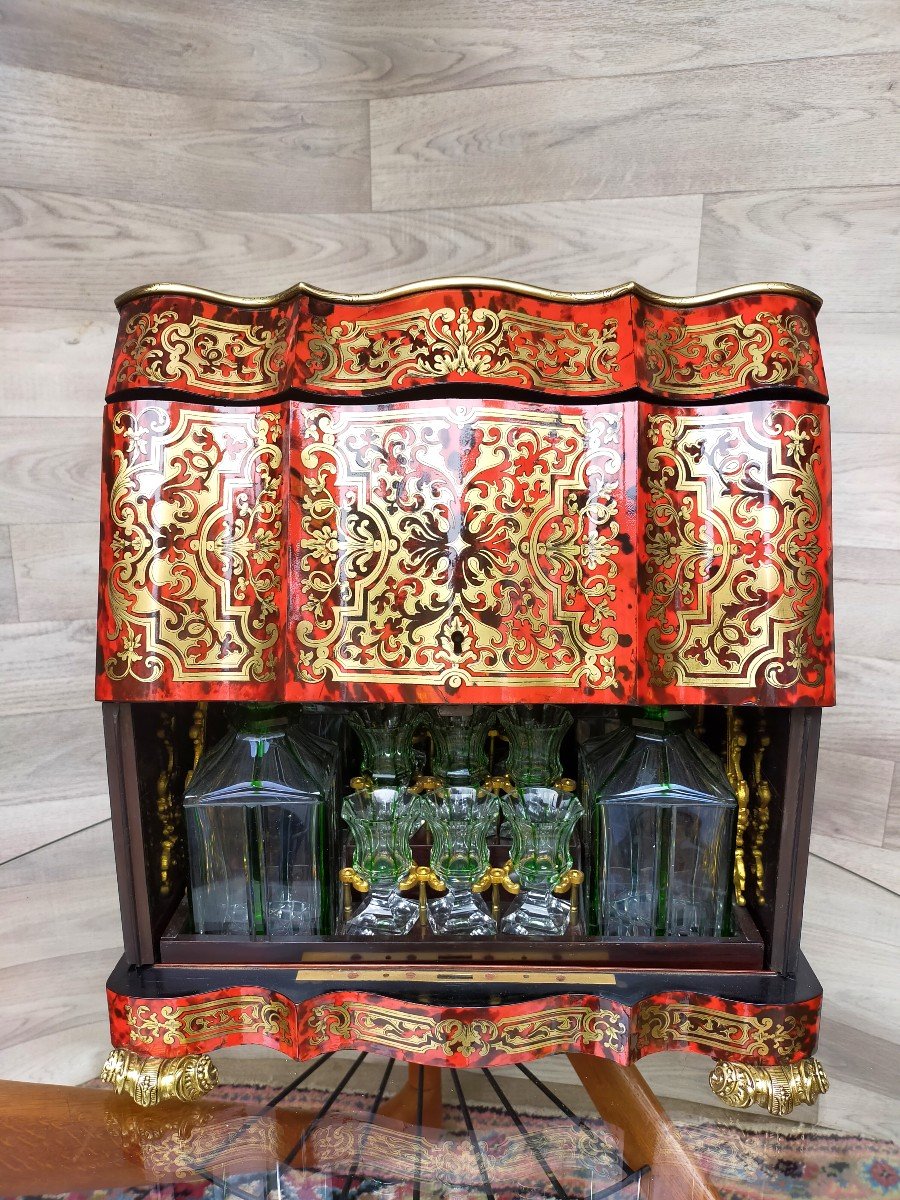 Tahan Cave A Liqueur En Marqueterie Boulle Et Cristal De Baccarat