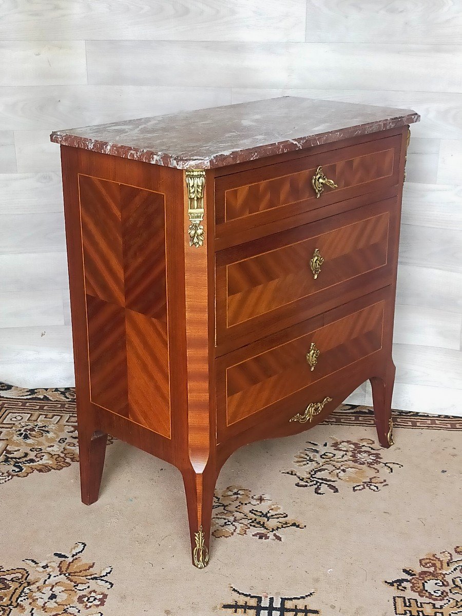 Petite Commode En Marqueterie 