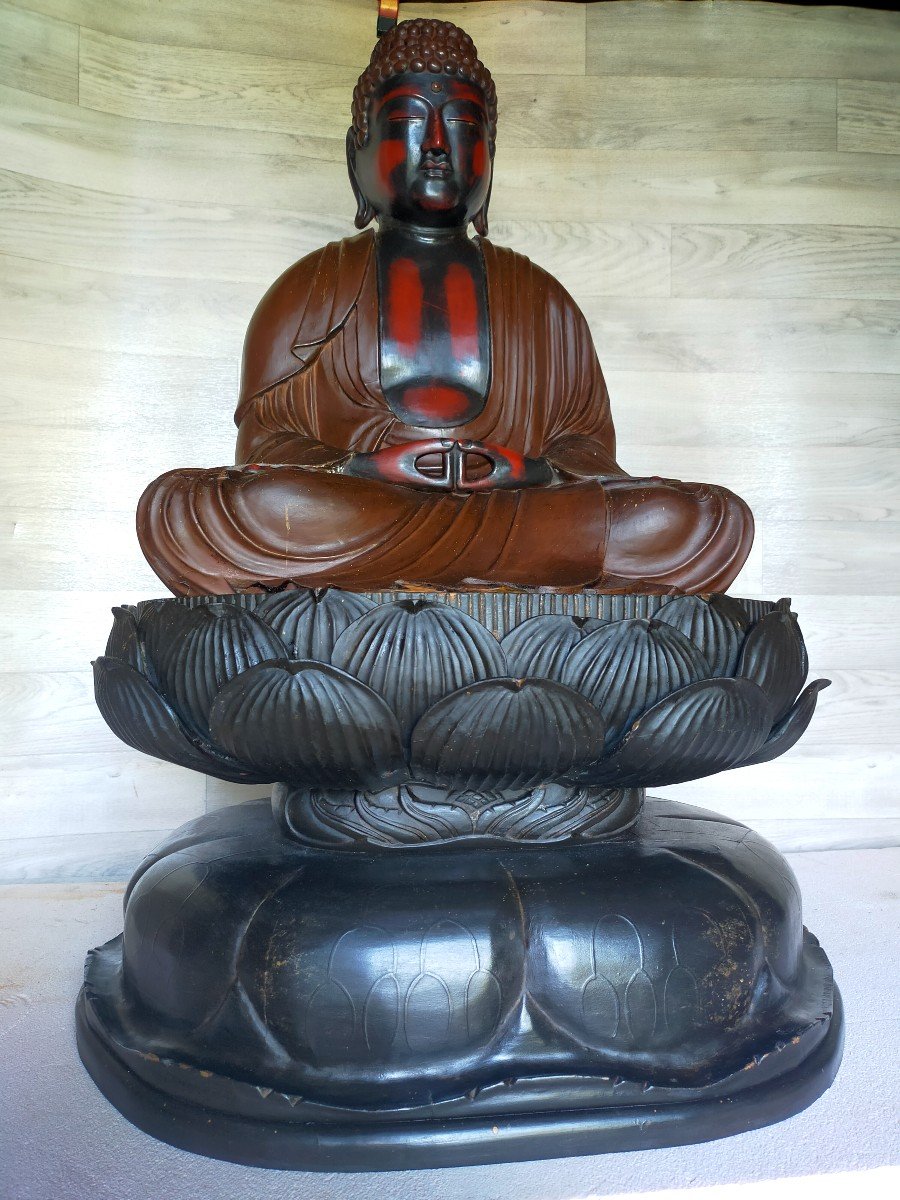 Large Buddha In Lacquered Wood Lotus Base-photo-1