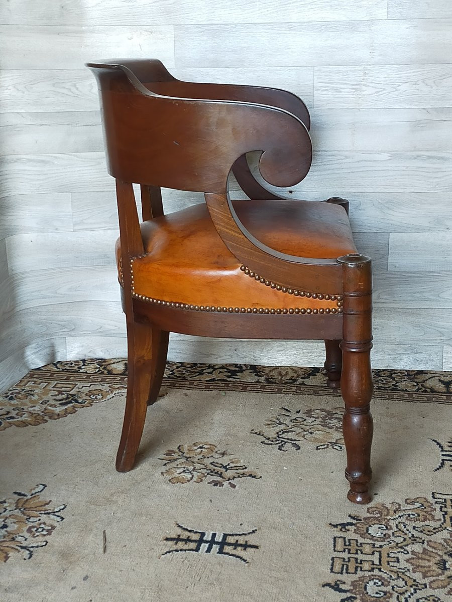 Mahogany Office Chair With Jacob Legs -photo-1