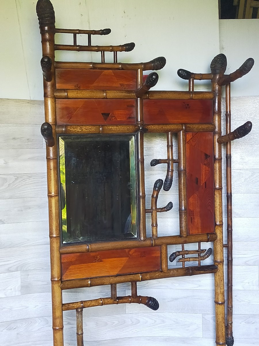 Bamboo Coat Rack And Central Mirror-photo-3