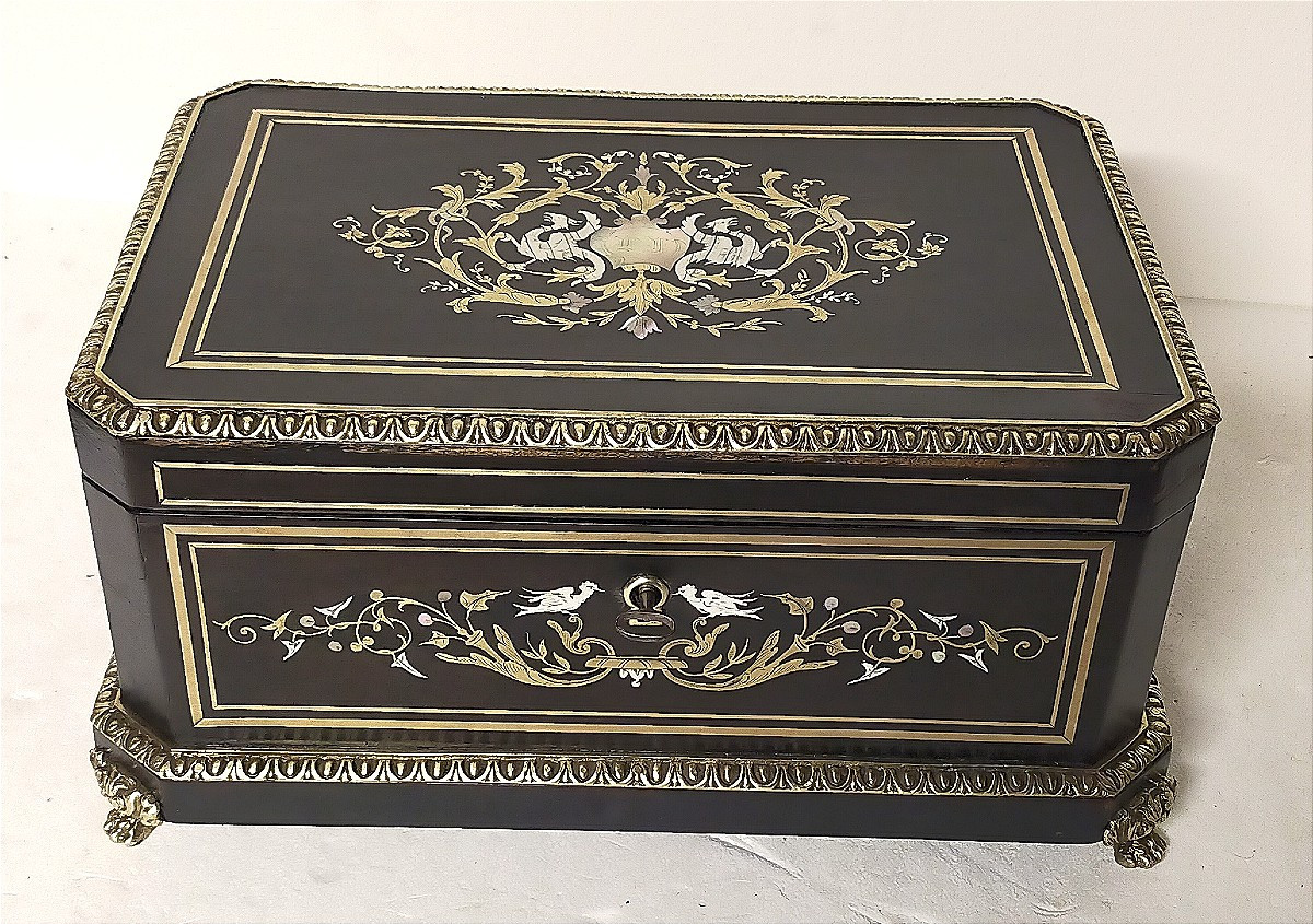 Grand coffret boulle napoléon III incustation d'ivoire et nacre  (boite coffre )