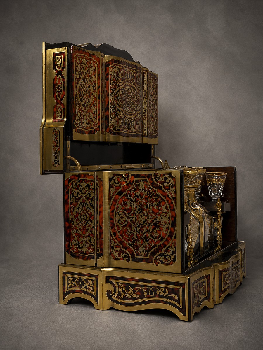Tahan cave a liqueur en marqueterie boulle et cristal de baccarat -photo-2