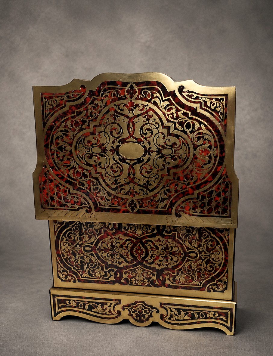 Tahan cave a liqueur en marqueterie boulle et cristal de baccarat 