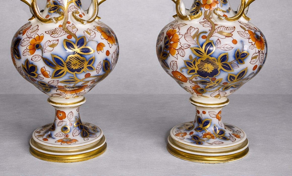 Paire de vases en porcelaine de Bayeux – Période Langlois -photo-1