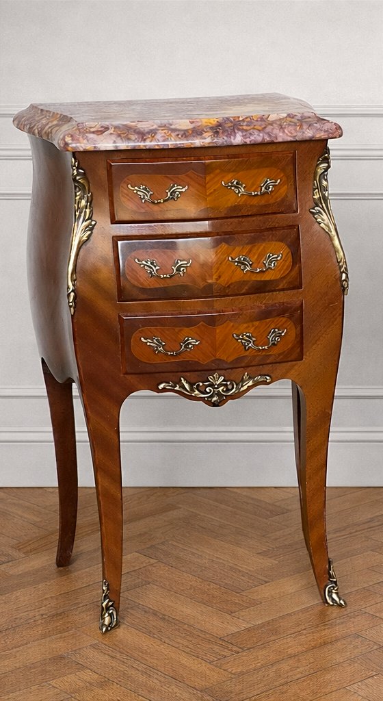 Paire de chevets en marqueterie et bronze &ndash; Dessus marbre vein&eacute; &ndash; Style Louis XV-photo-2
