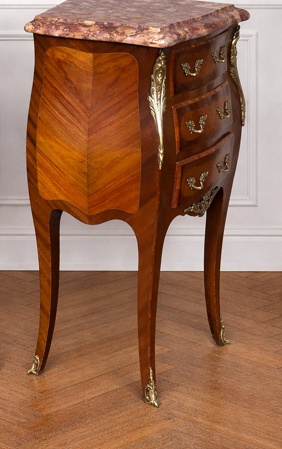 Paire de chevets en marqueterie et bronze &ndash; Dessus marbre vein&eacute; &ndash; Style Louis XV-photo-3
