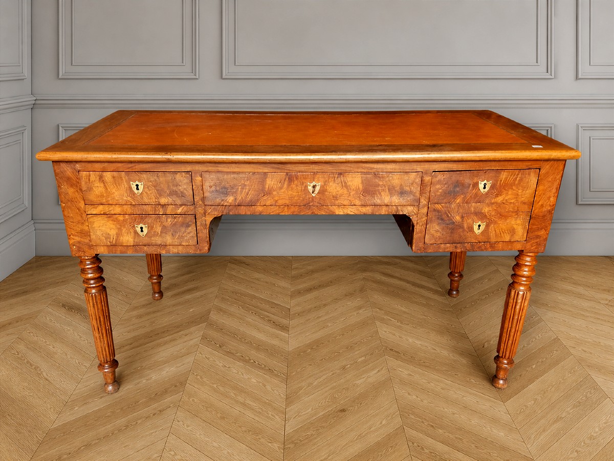Louis Philippe Burl Walnut Bureau Plat