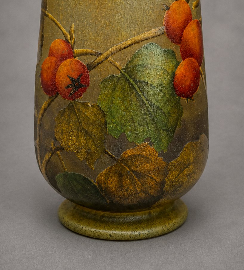 vase miniature Daum Nancy &ndash; vers 1900 &ndash; d&eacute;cor aux cynorrhodons-photo-2