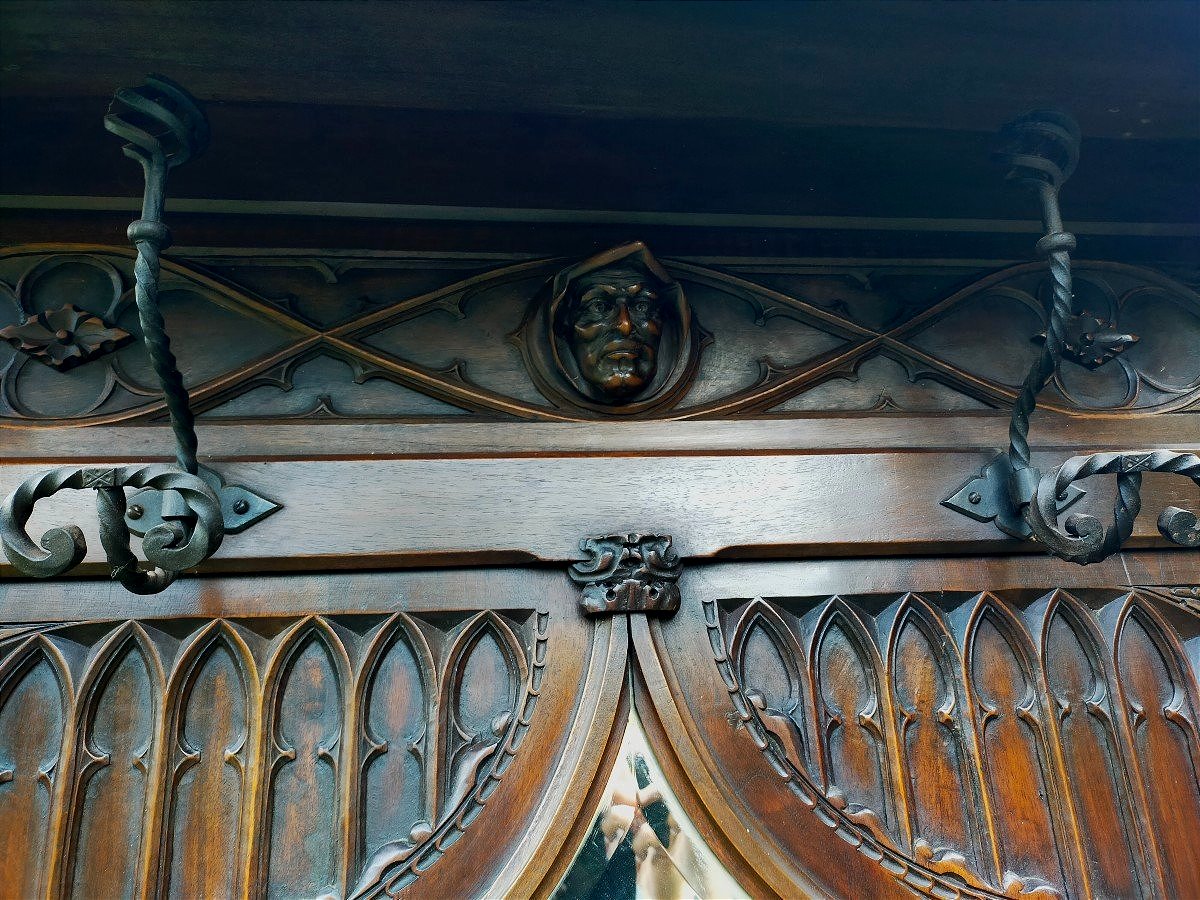 Vestiaire néo gothique de château porte manteaux (néogothique médiéval chapelle)-photo-4