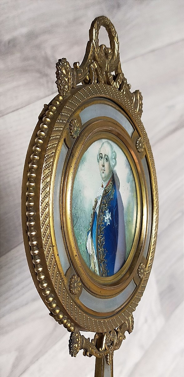 Face &agrave; main  bronze  &ndash; Miniature du Roi Louis XVI  &ndash; XIXe ( miroir coiffeuse empire)-photo-2