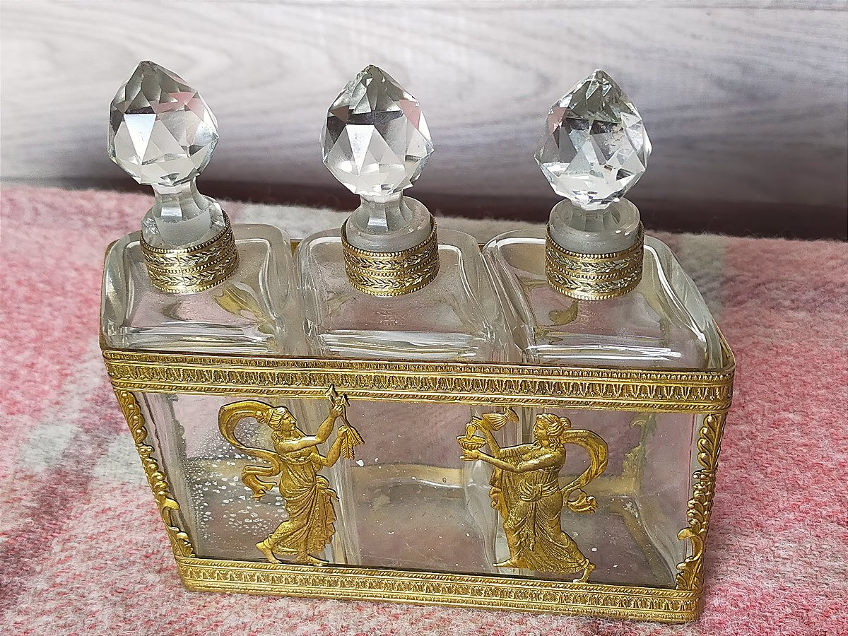 Flacons de parfum senteur cristal et bronze femme a l antique empire -photo-2