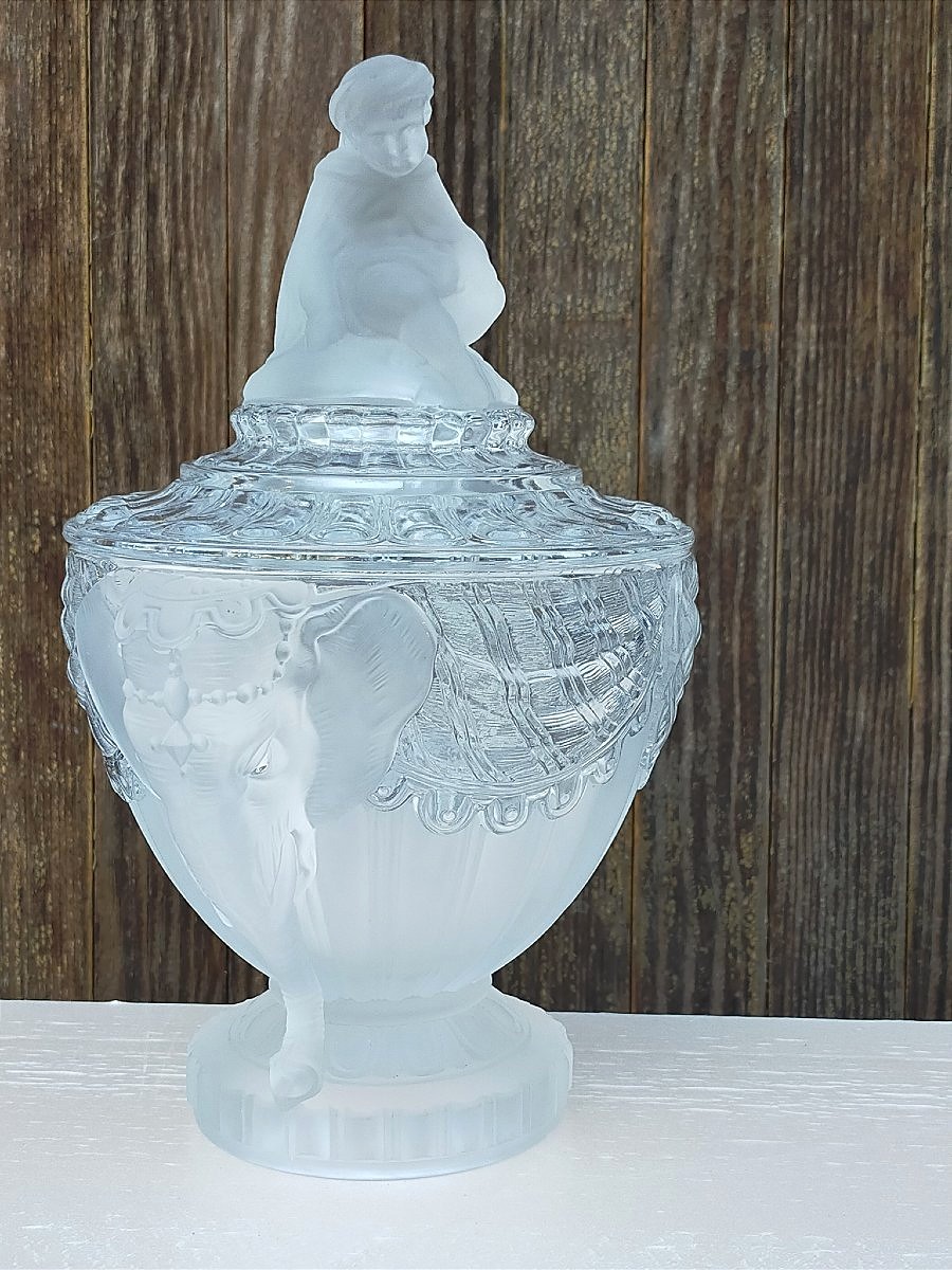 Baccarat Crystal Candy Dish Or Sugar Bowl, Orientalist Design Featuring Elephants-photo-4