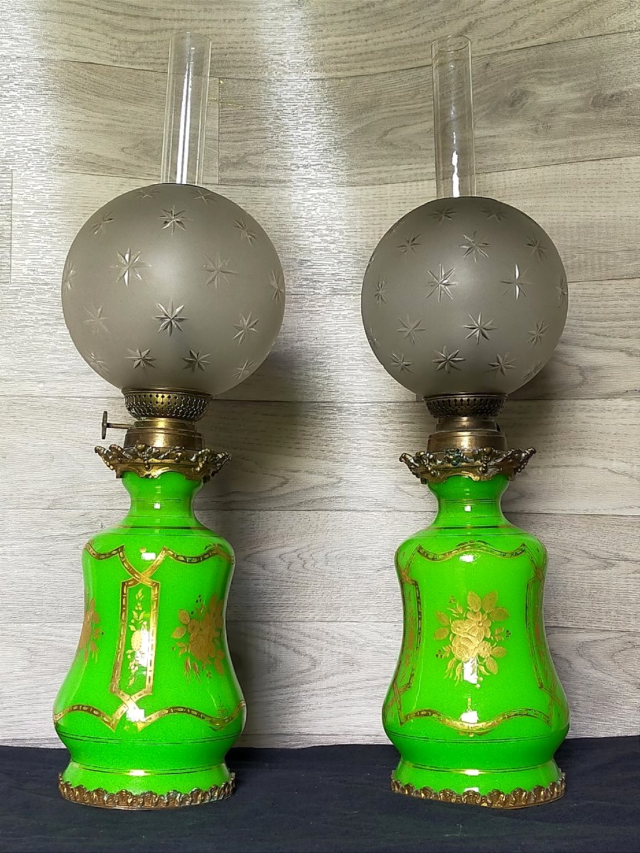 Paire de lampes charles x en ouraline et bronze 