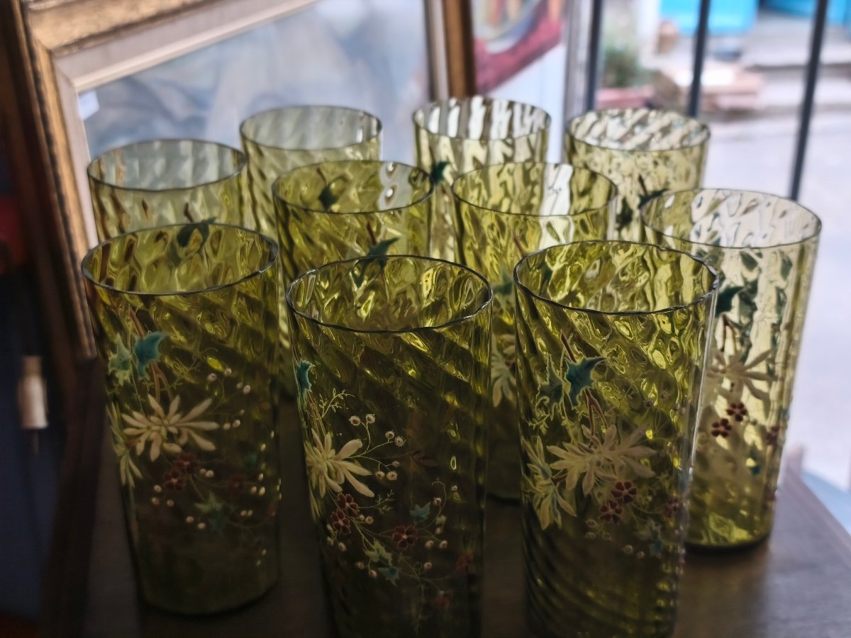 Dix verres a orangeade en verre émaillé (George Sand)