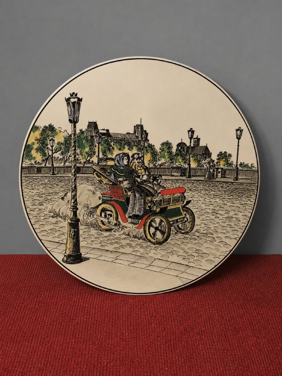 Grand plat en faïence de Longwy