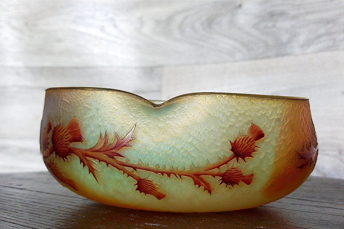 Daum Nancy Cup With A Thistle Design On A Frosted Background -photo-4