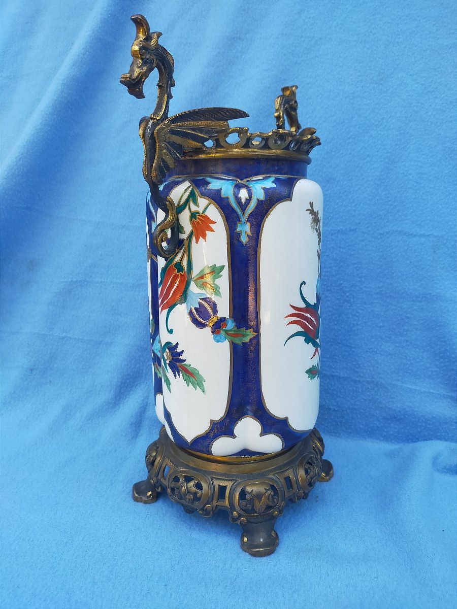 Large Earthenware Vase With A Bronze Frame Featuring Dragons -photo-3