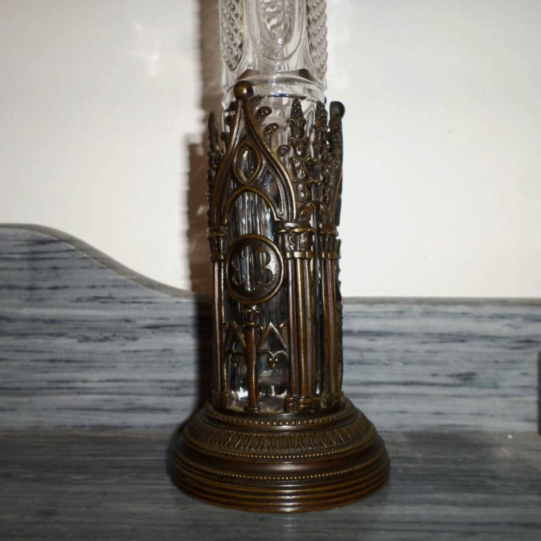 Flacon Néo Gothique Cristal Et Bronze XIXème-photo-3