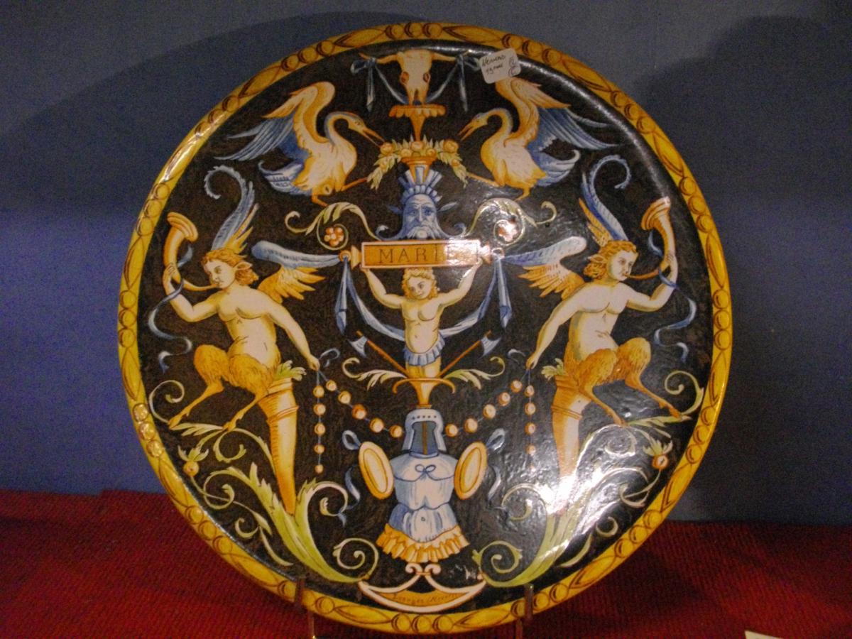Flat Nevers Marie Luanges Decor Grotesque 19th