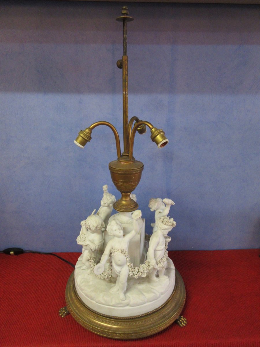 Importante Lampe Bouillotte En Biscuit  Aux Enfants XIX ème Centre De Table Monture Bronze -photo-2