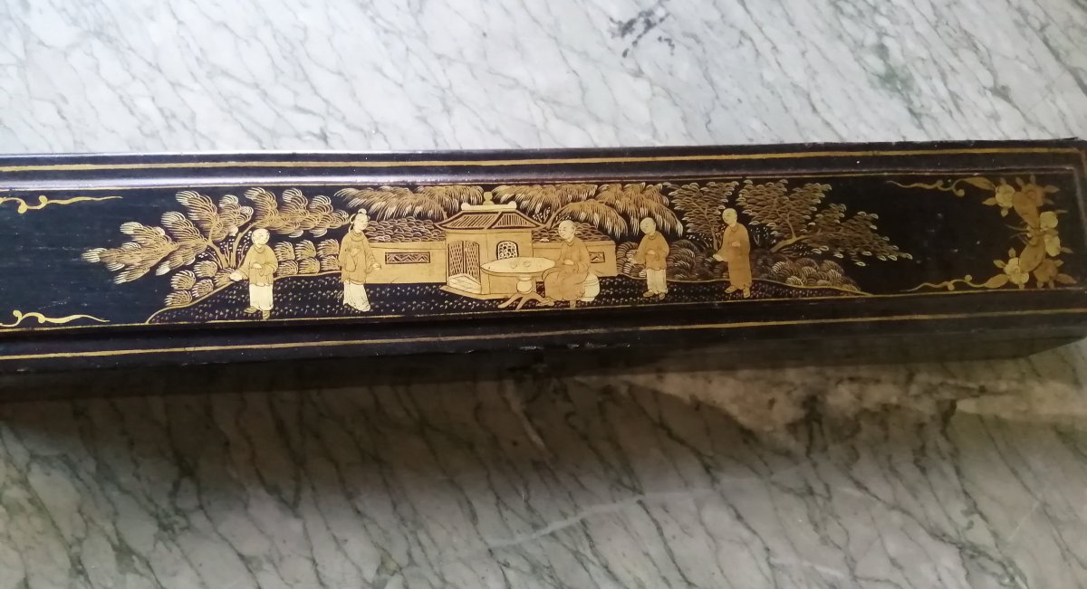 Box For Chinese Lacquer Fan