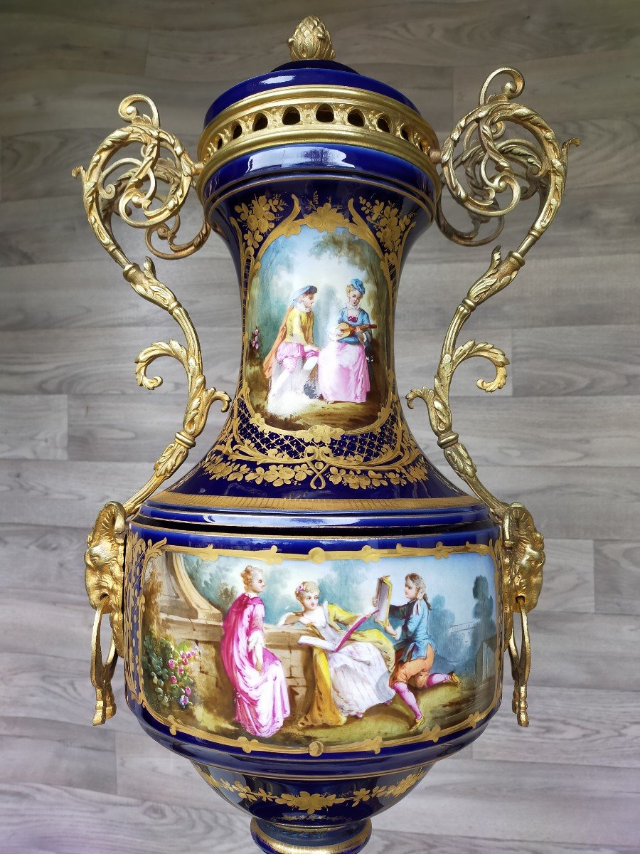 Large Porcelain And Gilt Bronze Covered Vase Mark De Sevres-photo-3