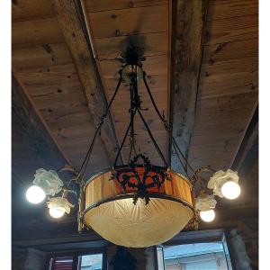 Large Louis XVI Chandelier In Gilded Bronze