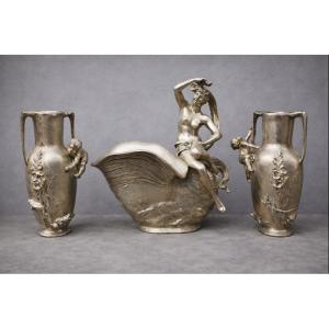 Vases et Jardini&egrave;re Aux Grenouilles et L&eacute;zard Art Nouveau Sign&eacute; Garnier