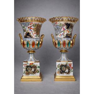 Paire de vases en porcelaine de Vieux Paris – XIXᵉ siècle